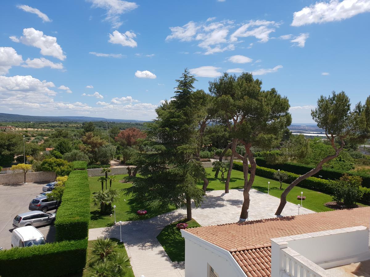 Villa Natia Mottola Exterior photo